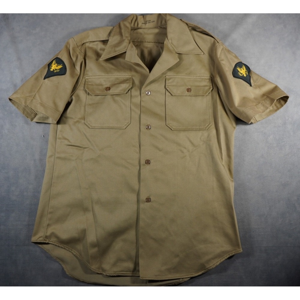 US Military Khaki Twill Button Up Short Sleeve‎ Size Medium Tan Patches